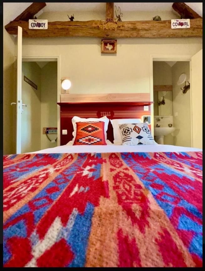 Hotel Le Ranch Brûlon Eksteriør billede